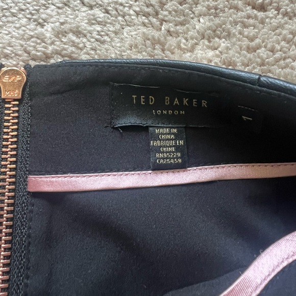 Ted baker Faux Leather skirt - Picture 3 of 6